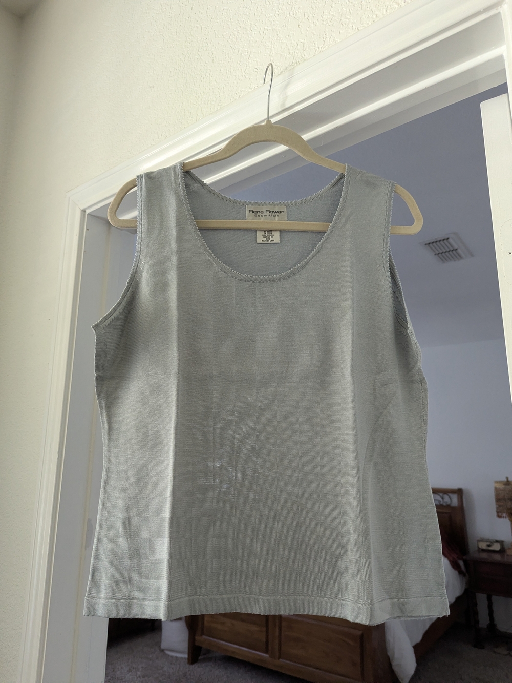 Rena Rowan Pale Grey/Blue Silk Knit Scoop Neck Tank